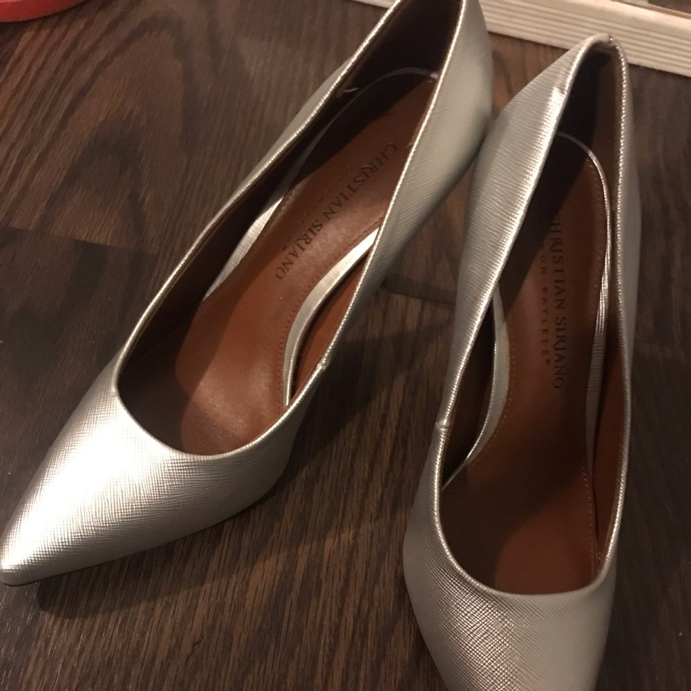 Silver heels  👠
